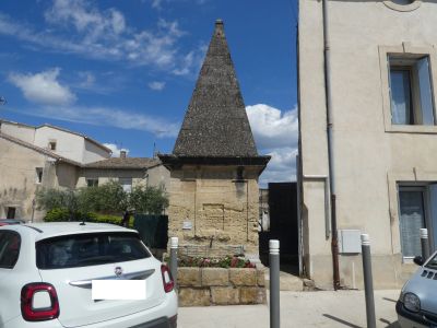 Vue moulin Aigues-Vives