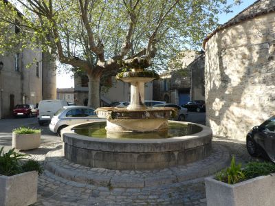Vue fontaine Saint-Côme 2