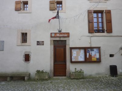 Vue mairie Sainte-Croix-de-Caderle
