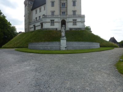 Croisement statue Château